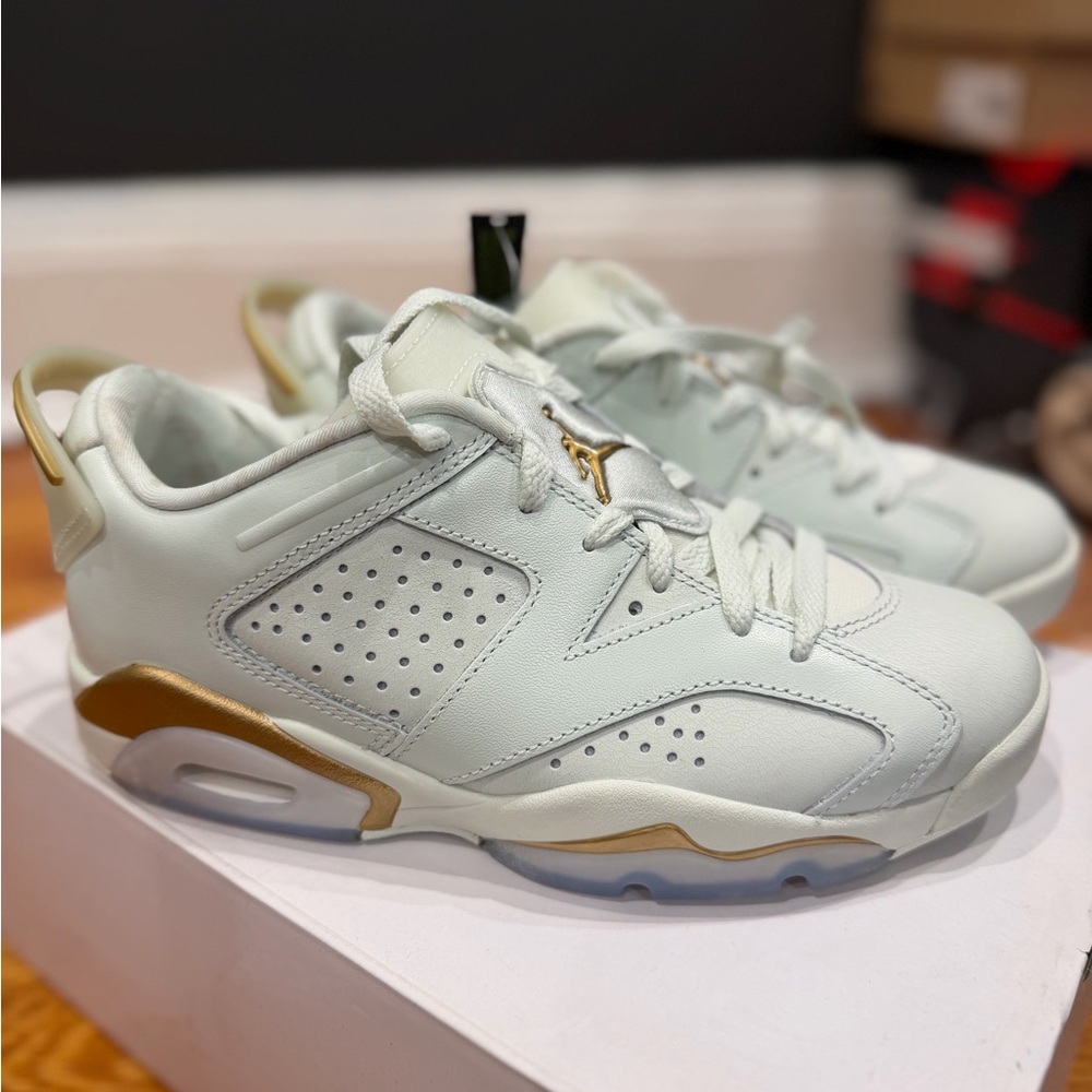 BRAND NEW Air Jordan 6 “Lunar New Year”